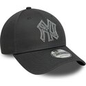 mutzen-gebogen-grau-verstellbares-band-9forty-metallic-outline-der-new-york-yankees-mlb-von-new-era