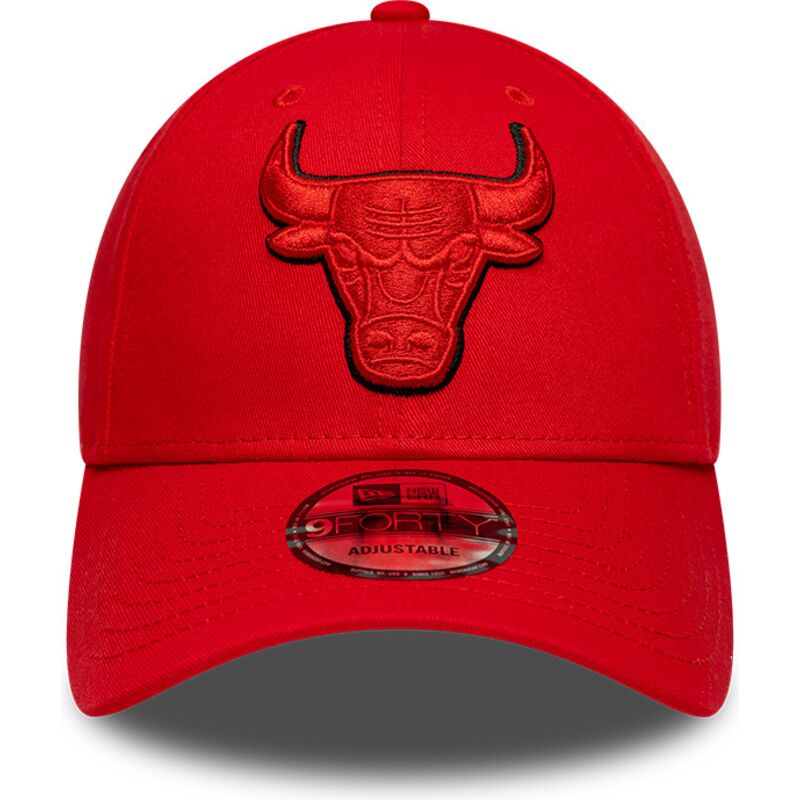 casquette-courbee-rouge-ajustable-avec-logo-rouge-9forty-outline-chicago-bulls-nba-new-era casquette-courbee-rouge-ajustable-avec-logo-rouge-9forty-outline-chicago-bulls-nba-new-era