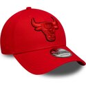 cappello-curvo-rosso-cinghia-regolabile-9forty-outline-dei-chicago-bulls-nba-di-new-era