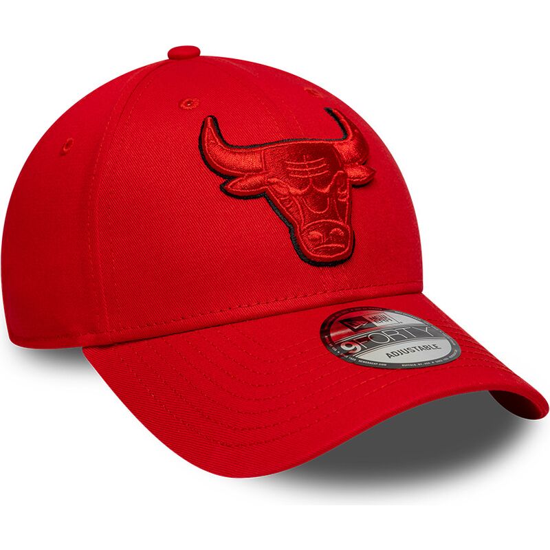 cappello-curvo-rosso-cinghia-regolabile-9forty-outline-dei-chicago-bulls-nba-di-new-era cappello-curvo-rosso-cinghia-regolabile-9forty-outline-dei-chicago-bulls-nba-di-new-era