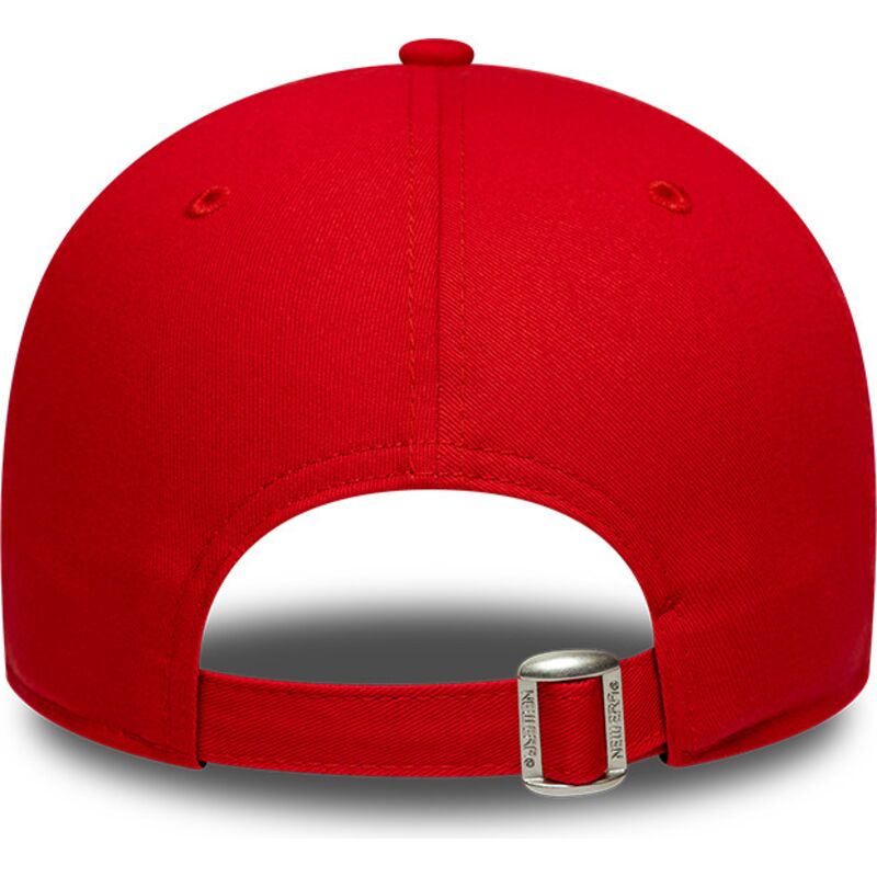 cappello-curvo-rosso-cinghia-regolabile-9forty-outline-dei-chicago-bulls-nba-di-new-era cappello-curvo-rosso-cinghia-regolabile-9forty-outline-dei-chicago-bulls-nba-di-new-era