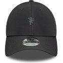 casquette-courbee-grise-fonce-ajustable-avec-logo-noir-9forty-metal-manchester-united-football-club-premier-league-new-era