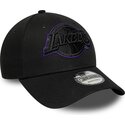 cappello-curvo-nero-cinghia-regolabile-9forty-outline-dei-los-angeles-lakers-nba-di-new-era