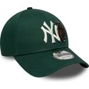 cappello-curvo-verde-cinghia-regolabile-9forty-outdoor-icon-dei-new-york-yankees-mlb-di-new-era