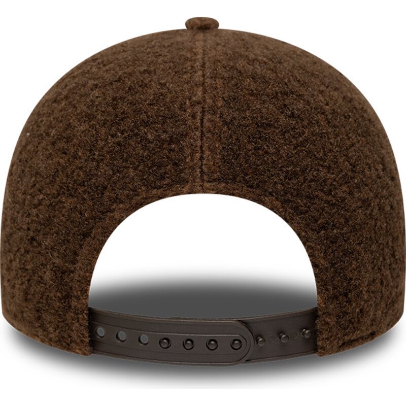 cappello-curvo-marrone-snapback-9forty-winter-borg-dei-new-york-yankees-mlb-di-new-era cappello-curvo-marrone-snapback-9forty-winter-borg-dei-new-york-yankees-mlb-di-new-era