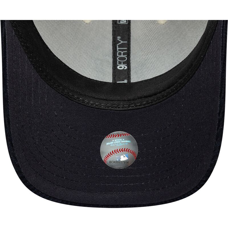 cappello-curvo-beige-cinghia-regolabile-9forty-m-crown-cord-dei-new-york-yankees-mlb-di-new-era