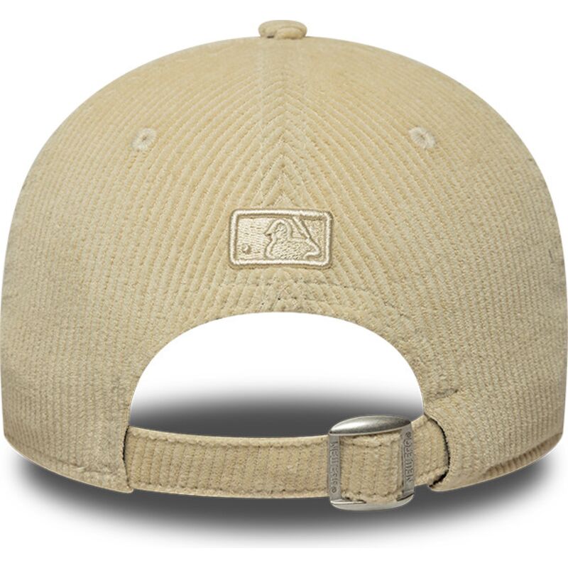 mutzen-gebogen-beige-verstellbares-band-9forty-m-crown-cord-der-new-york-yankees-mlb-von-new-era mutzen-gebogen-beige-verstellbares-band-9forty-m-crown-cord-der-new-york-yankees-mlb-von-new-era