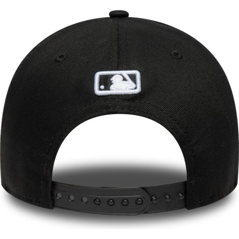 mutzen-gebogen-schwarz-snapback-9forty-m-crown-der-new-york-yankees-mlb-von-new-era