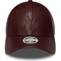 casquette-courbee-marron-snapback-pour-femme-9forty-m-crown-pu-diamante-new-york-yankees-mlb-new-era