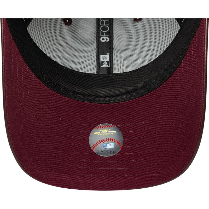 casquette-courbee-marron-snapback-pour-femme-9forty-m-crown-pu-diamante-new-york-yankees-mlb-new-era casquette-courbee-marron-snapback-pour-femme-9forty-m-crown-pu-diamante-new-york-yankees-mlb-new-era