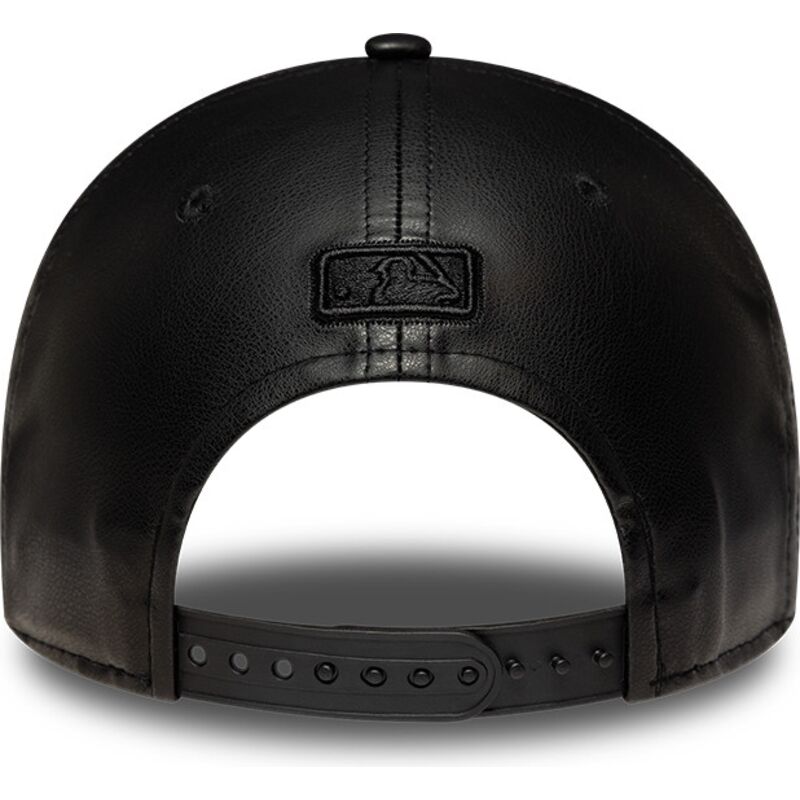 cappello-curvo-nero-snapback-9forty-m-crown-pu-diamante-dei-new-york-yankees-mlb-di-new-era cappello-curvo-nero-snapback-9forty-m-crown-pu-diamante-dei-new-york-yankees-mlb-di-new-era