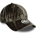cappello-curvo-verde-cinghia-regolabile-9twenty-velour-dei-new-york-yankees-mlb-di-new-era