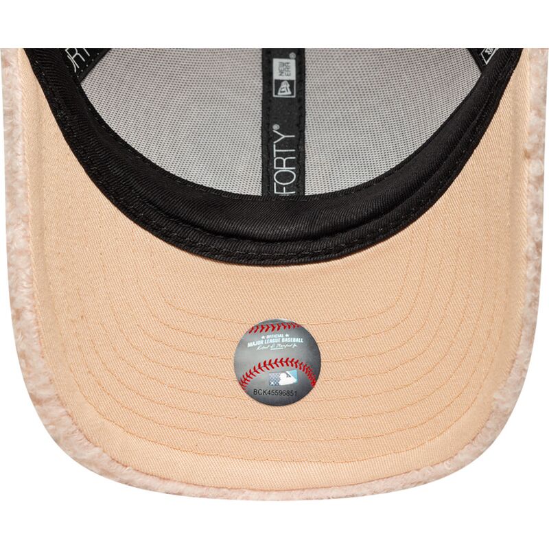 mutzen-gebogen-rosa-snapback-fur-kinder-rosa-9forty-m-crown-winter-borg-der-new-york-yankees-mlb-von-new-era