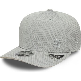 Cappello curvo grigio snapback 9SEVENTY Stretch Snap Mesh Flawless dei New York Yankees MLB di New Era