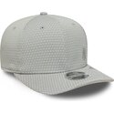 mutzen-gebogen-grau-snapback-9seventy-stretch-snap-mesh-flawless-der-new-york-yankees-mlb-von-new-era