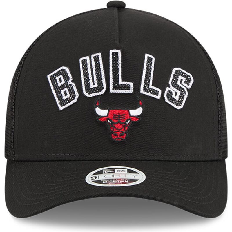 cappello-curvo-nero-snapback-9forty-m-crown-a-frame-pomp-dei-chicago-bulls-nba-di-new-era