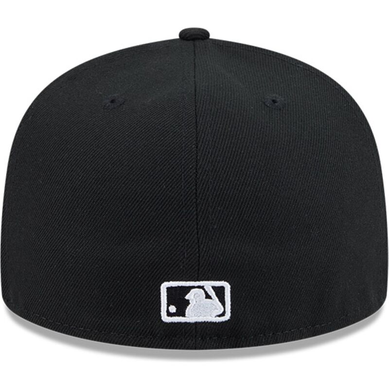 cappello-piatto-nero-aderente-59fifty-rhinestone-badge-dei-new-york-yankees-mlb-di-new-era