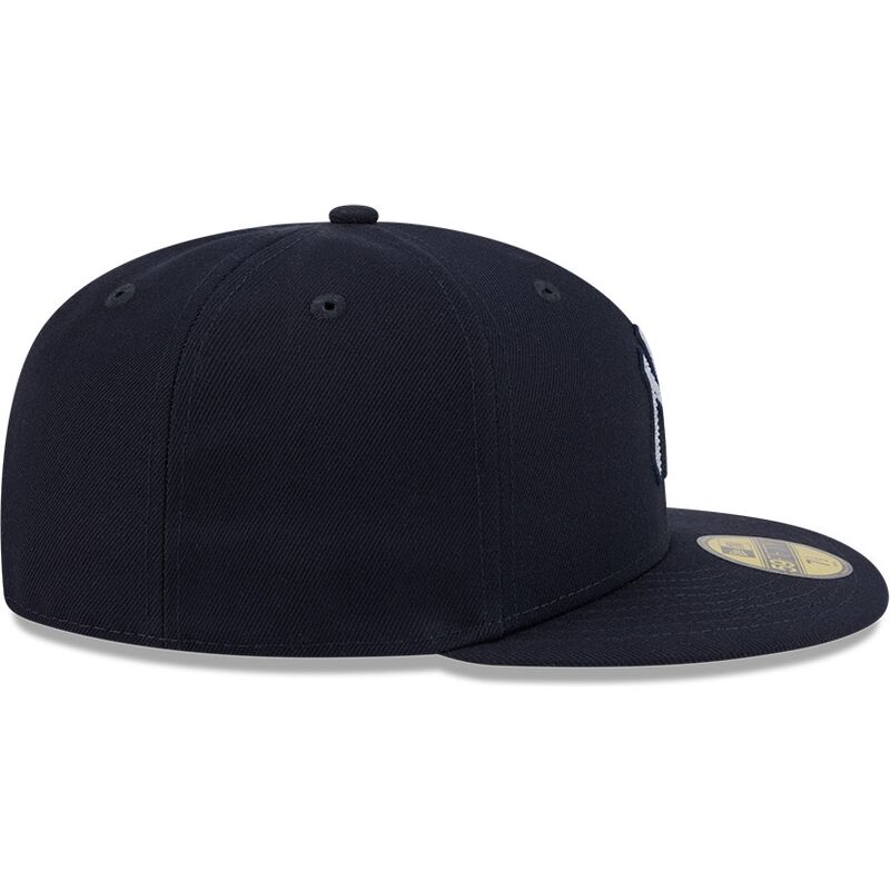 cappello-piatto-blu-marino-aderente-59fifty-rhinestone-badge-dei-new-york-yankees-mlb-di-new-era cappello-piatto-blu-marino-aderente-59fifty-rhinestone-badge-dei-new-york-yankees-mlb-di-new-era
