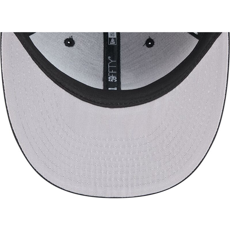 mutzen-gebogen-schwarz-angepasst-59fifty-pin-na-lifestyle-f1-der-chicago-white-sox-mlb-von-new-era