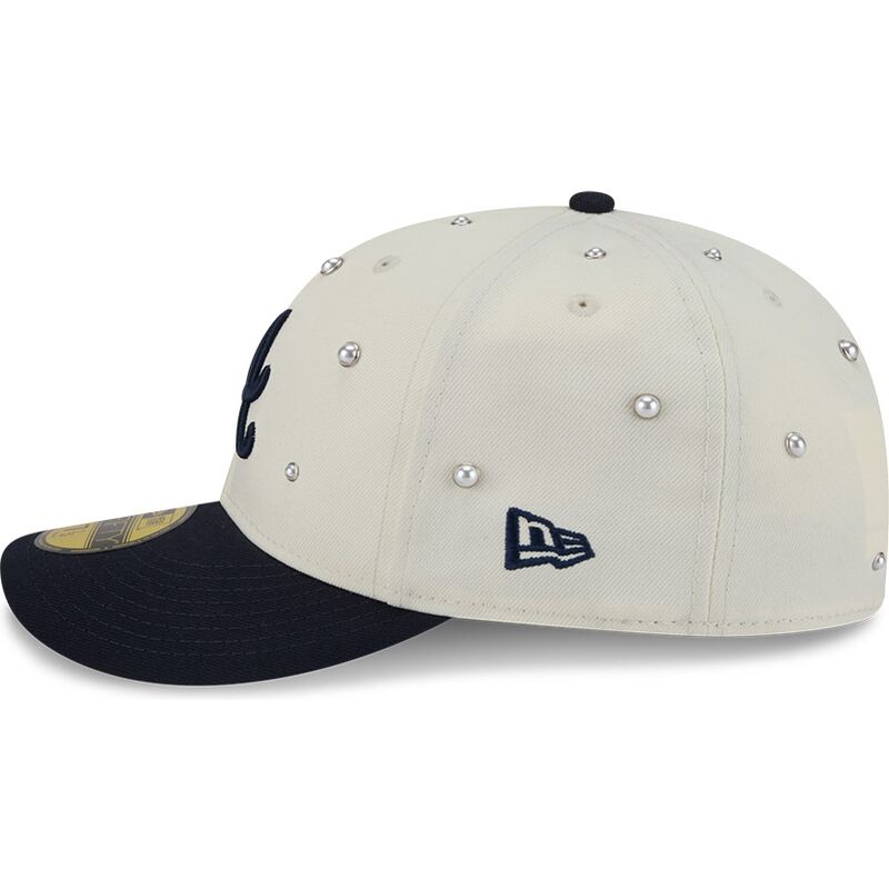 casquette-courbee-beige-et-bleue-marine-ajustee-59fifty-beads-na-lifestyle-f1-atlanta-braves-mlb-new-era casquette-courbee-beige-et-bleue-marine-ajustee-59fifty-beads-na-lifestyle-f1-atlanta-braves-mlb-new-era