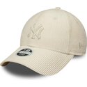 cappello-curvo-beige-cinghia-regolabile-9forty-cord-dei-new-york-yankees-mlb-di-new-era