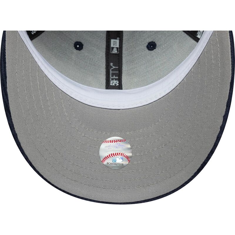 cappello-curvo-blu-marino-aderente-59fifty-cord-dog-ear-dei-new-york-yankees-mlb-di-new-era