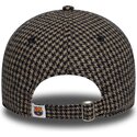 mutzen-gebogen-braun-verstellbares-band-9twenty-herringbone-der-fc-barcelona-laliga-von-new-era