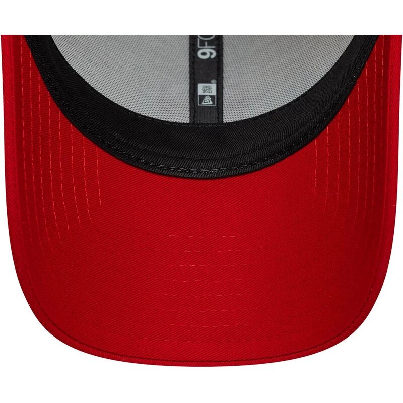 cappello-curvo-beige-cinghia-regolabile-9forty-contrast-dei-manchester-united-football-club-premier-league-di-new-era