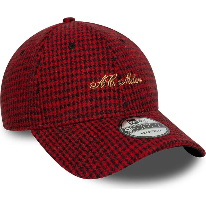 cappello-curvo-rosso-cinghia-regolabile-9forty-houndstooth-dei-ac-milan-serie-a-di-new-era cappello-curvo-rosso-cinghia-regolabile-9forty-houndstooth-dei-ac-milan-serie-a-di-new-era