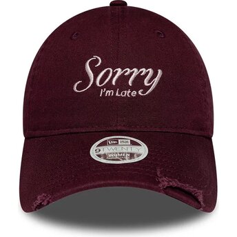 Mützen gebogen rot verstellbares band 9TWENTY Slogan Sorry I'm Late von New Era