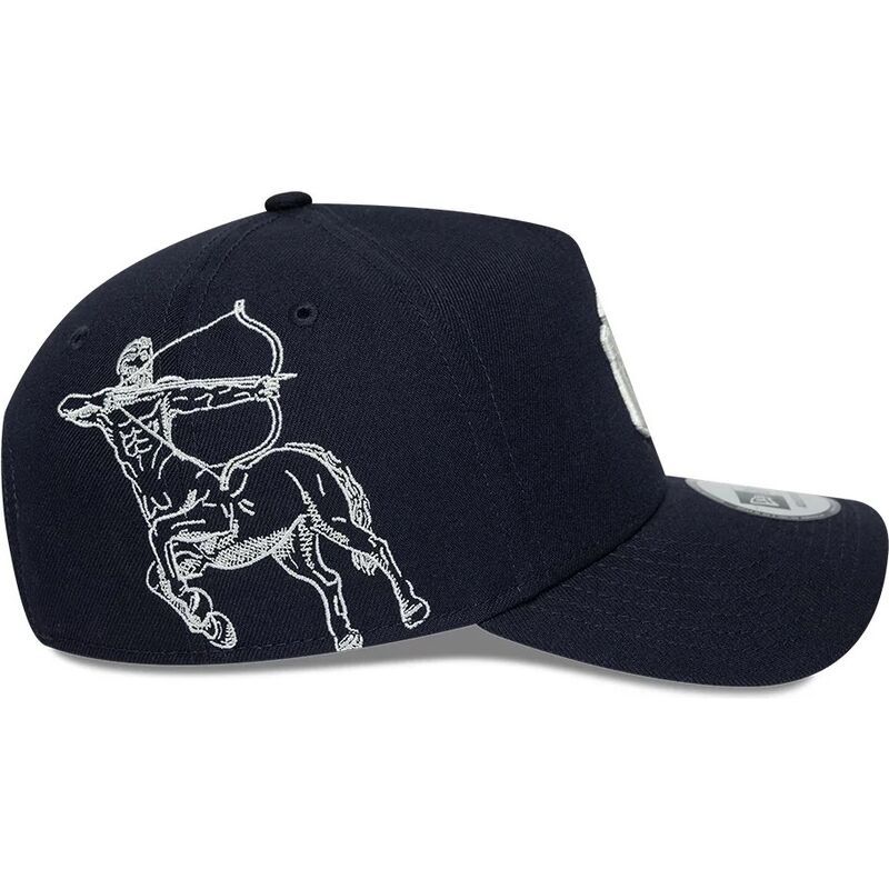 cappello-curvo-blu-marino-snapback-9forty-e-frame-mythical-icon-dei-new-york-yankees-mlb-di-new-era