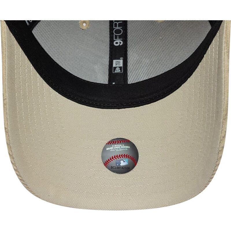 casquette-courbee-beige-snapback-9forty-entry-cord-new-york-yankees-mlb-new-era