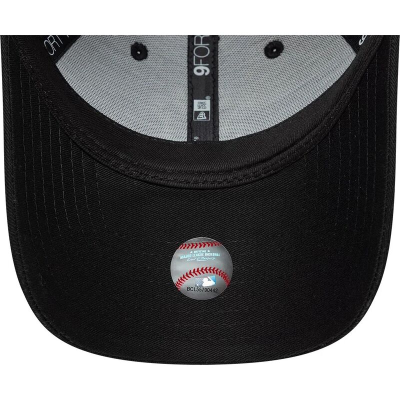 casquette-courbee-noire-ajustable-pour-femme-avec-logo-beige-9forty-infill-new-york-yankees-mlb-new-era