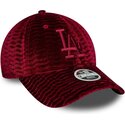 cappello-curvo-rosso-cinghia-regolabile-9forty-velour-dei-los-angeles-dodgers-mlb-di-new-era