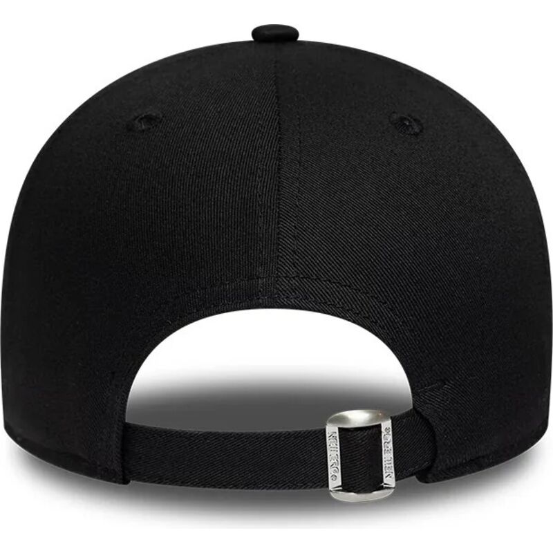 cappello-curvo-nero-cinghia-regolabile-9forty-gem-patch-distress-alone-di-new-era