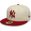 cappello-piatto-beige-aderente-59fifty-league-essential-dei-new-york-yankees-mlb-di-new-era
