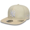 cappello-piatto-beige-snapback-9fifty-cord-visor-dei-new-york-yankees-mlb-di-new-era