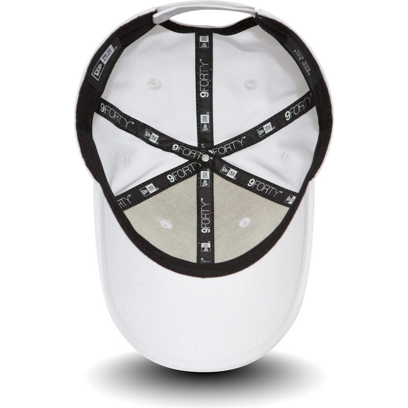cappellino-curvo-bianco-regolabile-9forty-basic-flag-di-new-era cappellino-curvo-bianco-regolabile-9forty-basic-flag-di-new-era