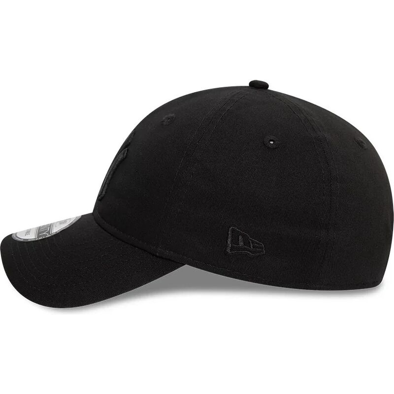 schwarze-verstellbare-curved-cap-mit-schwarzem-logo-9twenty-league-essential-der-new-york-yankees-mlb-von-new-era