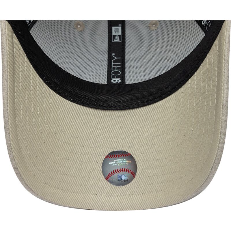 cappello-curvo-beige-snapback-9forty-winter-dei-los-angeles-dodgers-mlb-di-new-era
