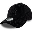 cappello-curvo-nero-cinghia-regolabile-9forty-velour-dei-new-york-yankees-mlb-di-new-era