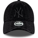 cappello-curvo-nero-cinghia-regolabile-9forty-velour-dei-new-york-yankees-mlb-di-new-era