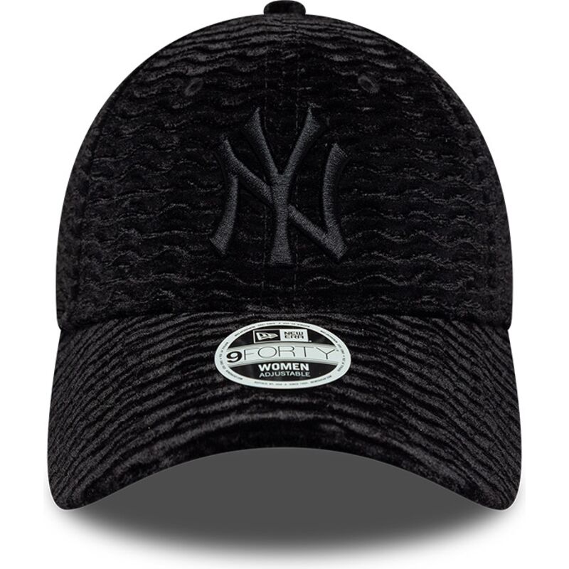 cappello-curvo-nero-cinghia-regolabile-9forty-velour-dei-new-york-yankees-mlb-di-new-era cappello-curvo-nero-cinghia-regolabile-9forty-velour-dei-new-york-yankees-mlb-di-new-era