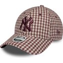 mutzen-gebogen-rot-verstellbares-band-9forty-m-crown-houndstooth-der-new-york-yankees-mlb-von-new-era