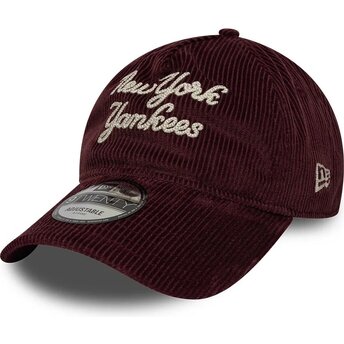 Cappello curvo rosso cinghia regolabile 9TWENTY A Frame Cord Script dei New York Yankees MLB di New Era