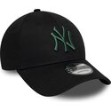mutzen-gebogen-schwarz-verstellbares-band-9forty-league-essential-der-new-york-yankees-mlb-von-new-era