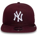 mutzen-flach-rot-snapback-9fifty-original-fit-league-essential-der-new-york-yankees-mlb-von-new-era