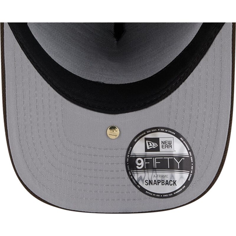 mutzen-gebogen-braun-snapback-9fifty-a-frame-precurved-visor-pin-der-atlanta-braves-mlb-von-new-era