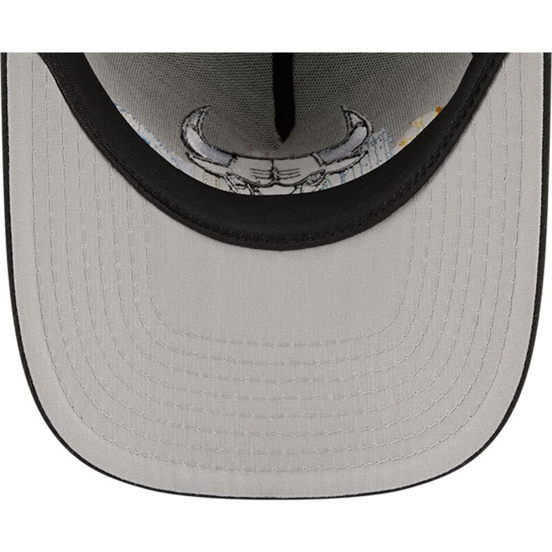 cappello-curvo-nero-snapback-9fifty-a-frame-precurved-skyline-dei-chicago-bulls-nba-di-new-era cappello-curvo-nero-snapback-9fifty-a-frame-precurved-skyline-dei-chicago-bulls-nba-di-new-era