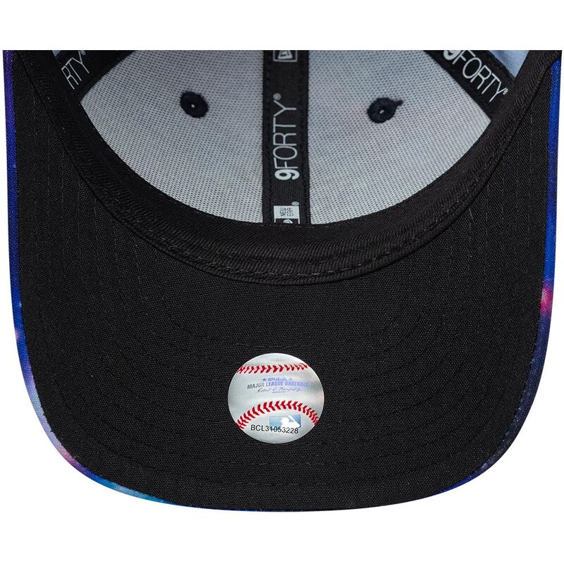 casquette-courbee-multicolore-snapback-pour-enfant-avec-logo-noir-9forty-all-over-print-space-new-york-yankees-mlb-new-era